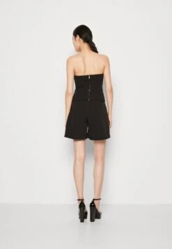 Wal G Liza V Neck- Top - Black -Wal G 0856608b5fd94472833cae958bb0f60d