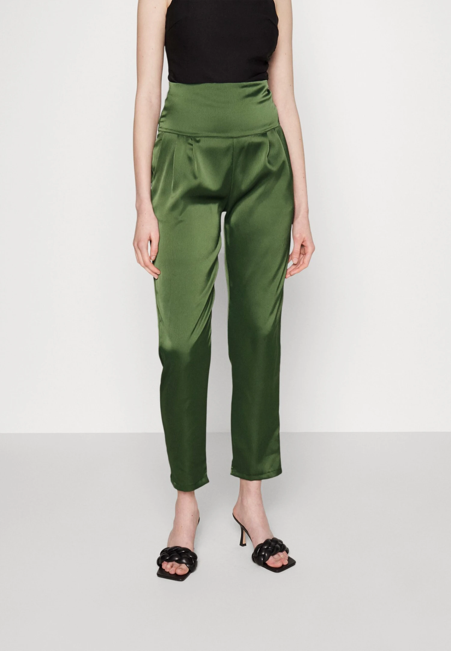 Wal G Peppa High Waisted Trouser - Broek - Dark Khaki 3 Wal G Peppa High Waisted Trouser - Broek - Dark Khaki