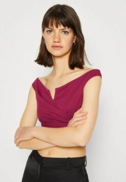 Wal G Valentines Heart Crop - Top - Magenta 11 Wal G Valentines Heart Crop - Top - Magenta -Wal G 26a2cd82faab4d5d91aff88af2755c4f