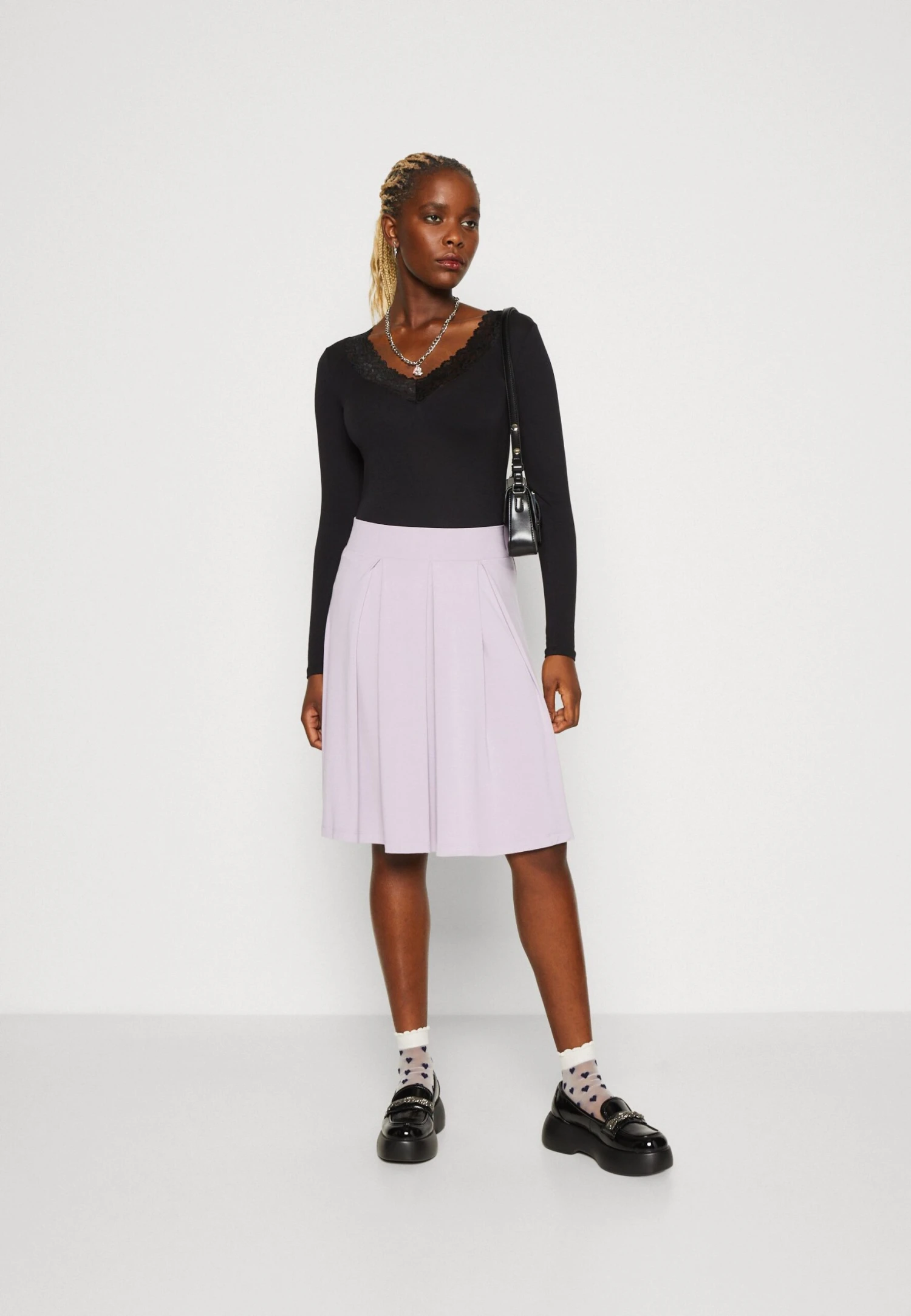 Wal G Summer Essentials Wendy Skater Skirt - Plooirok - Lavender Frost 4 Wal G Summer Essentials Wendy Skater Skirt - Plooirok - Lavender Frost - Afbeelding 2