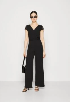 Wal G Cecillian V Neck - Jumpsuit - Black -Wal G 2e43def4546a4ac9b38ffb2ad0d23d47