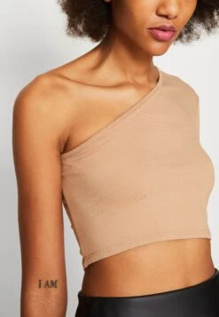 Wal G Milly One Sleeve Crop - Longsleeve - Camel 13 Wal G Milly One Sleeve Crop - Longsleeve - Camel -Wal G 2e890f49fae44120833f713f9dd874aa