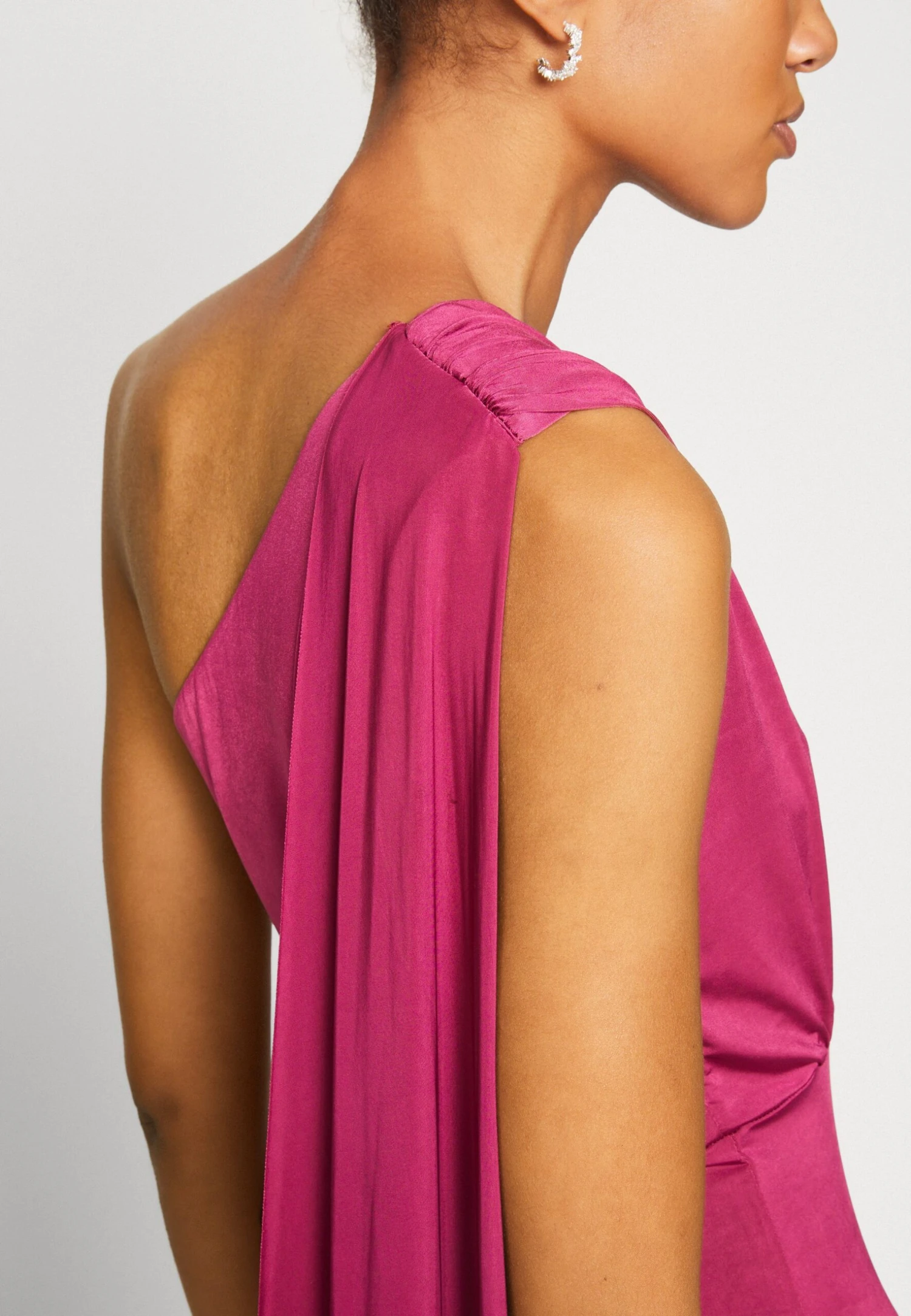 Wal G Cece Cape Sleeve- Jumpsuit - Magenta 8 Wal G Cece Cape Sleeve- Jumpsuit - Magenta - Afbeelding 6