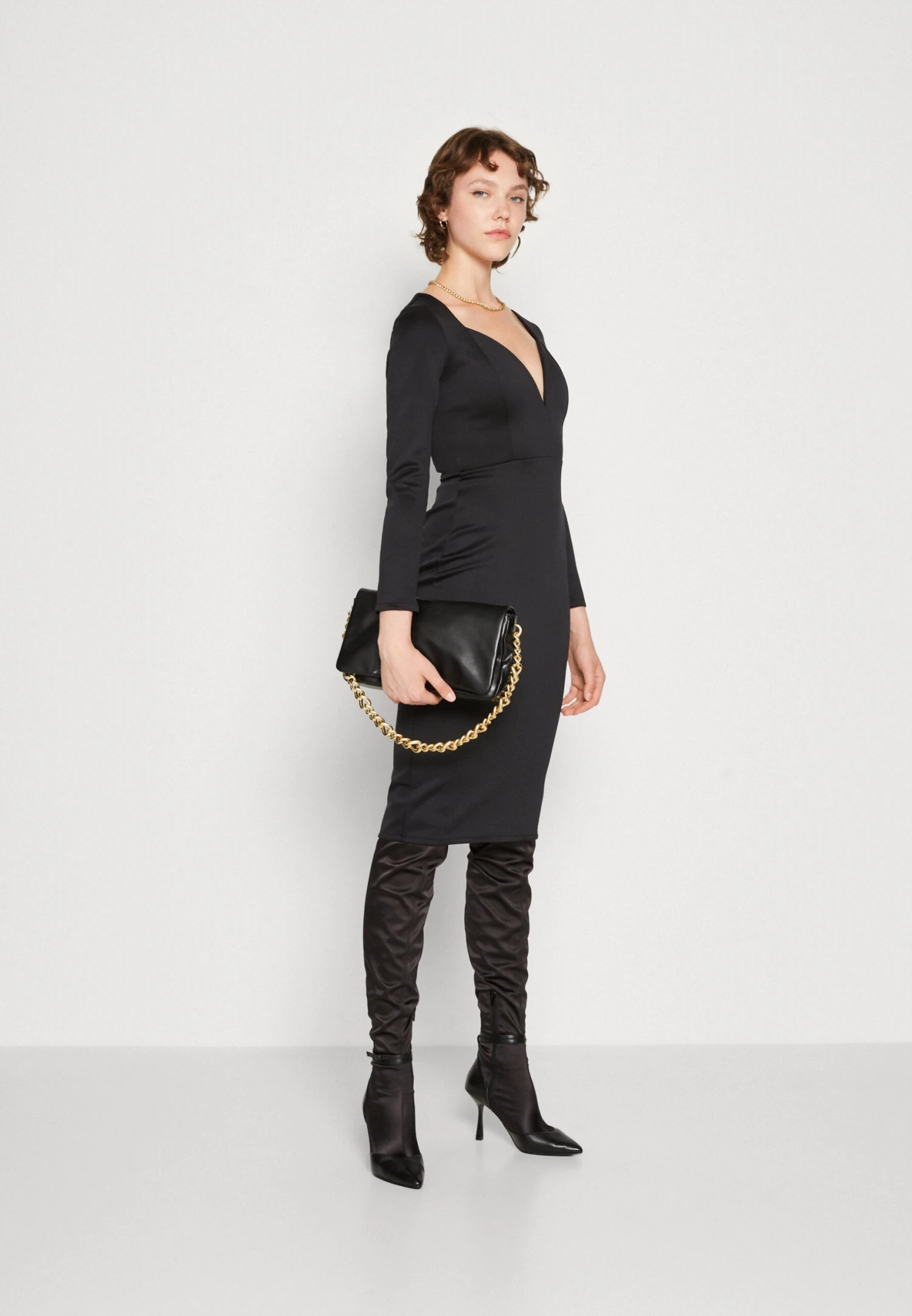 Wal G Zanad V Neck Midi - Jerseyjurk - Black 4 Wal G Zanad V Neck Midi - Jerseyjurk - Black - Afbeelding 2