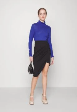 Wal G -Wal G 3ff7d2cd1f2e474aba01b2590b53de01