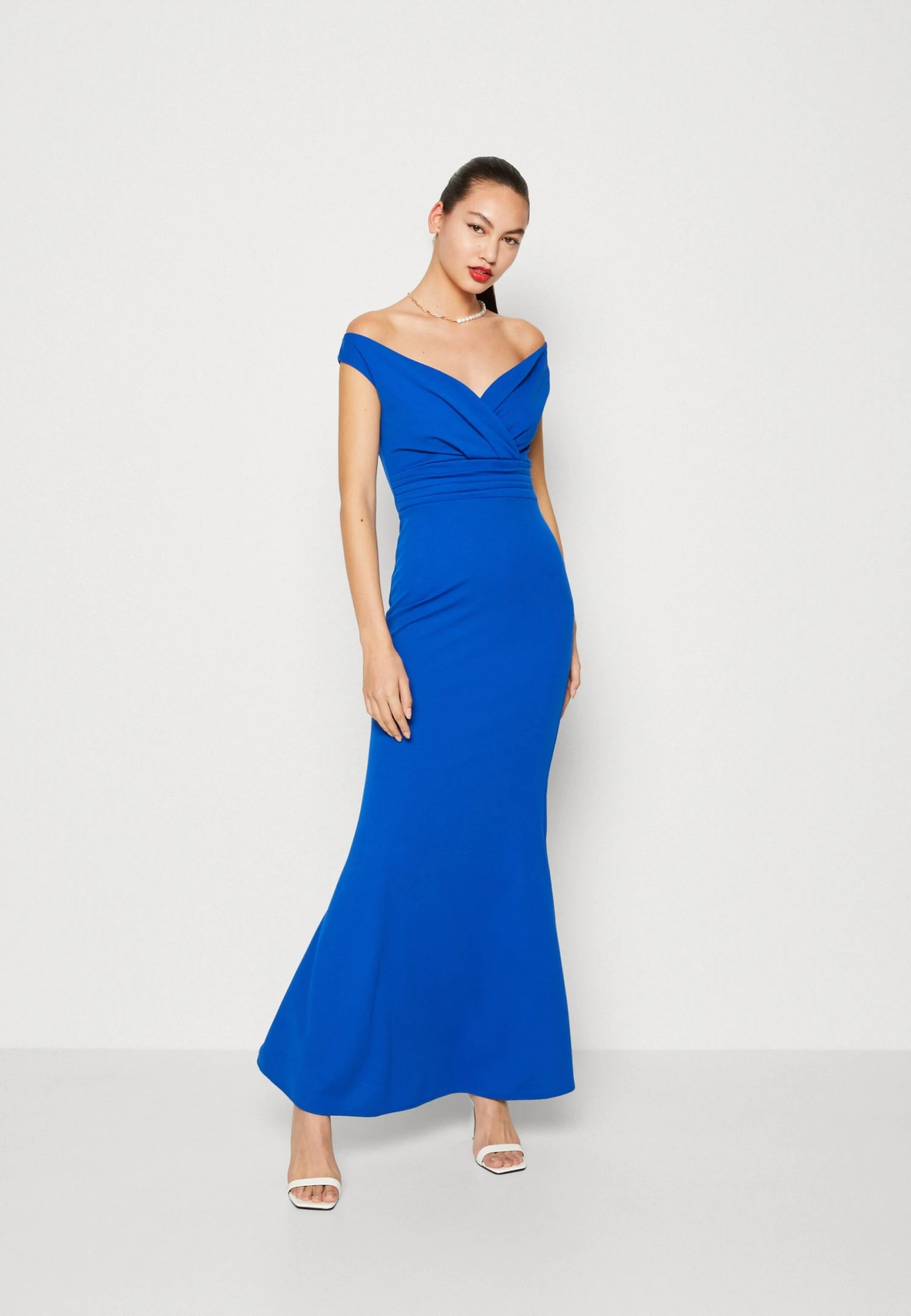 Wal G Andrew Off Shoulder Maxi Dress - Galajurk - Electric Blue 4 Wal G Andrew Off Shoulder Maxi Dress - Galajurk - Electric Blue - Afbeelding 2