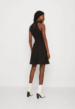 Wal G Annie Halter Skater - Jerseyjurk - Black 10 Wal G Annie Halter Skater - Jerseyjurk - Black -Wal G 51f73d9d1e8840a7a55463b29ef49ab2