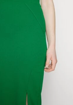 Wal G Lajo Midi Skirt - Kokerrok - Leaf Green 13 Wal G Lajo Midi Skirt - Kokerrok - Leaf Green -Wal G 5c87cc3c1a3b48f19bc3805180c55c44