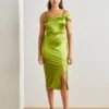 Wal G Peace Off Shoulder Midi - Cocktailjurk - Olive Green -Wal G 7a97eb080e054aee85516a10912f0d41
