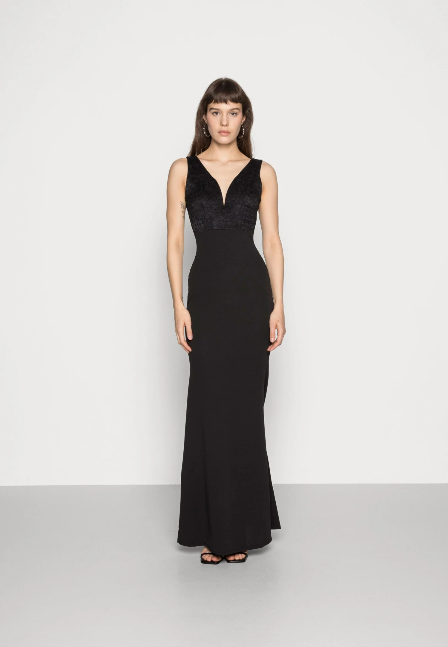 Wal G V Neck Maxi - Galajurk - Black 3 Wal G V Neck Maxi - Galajurk - Black