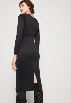 Wal G Zanad V Neck Midi - Jerseyjurk - Black 11 Wal G Zanad V Neck Midi - Jerseyjurk - Black -Wal G 862742873ede47979971e77e76d9396b
