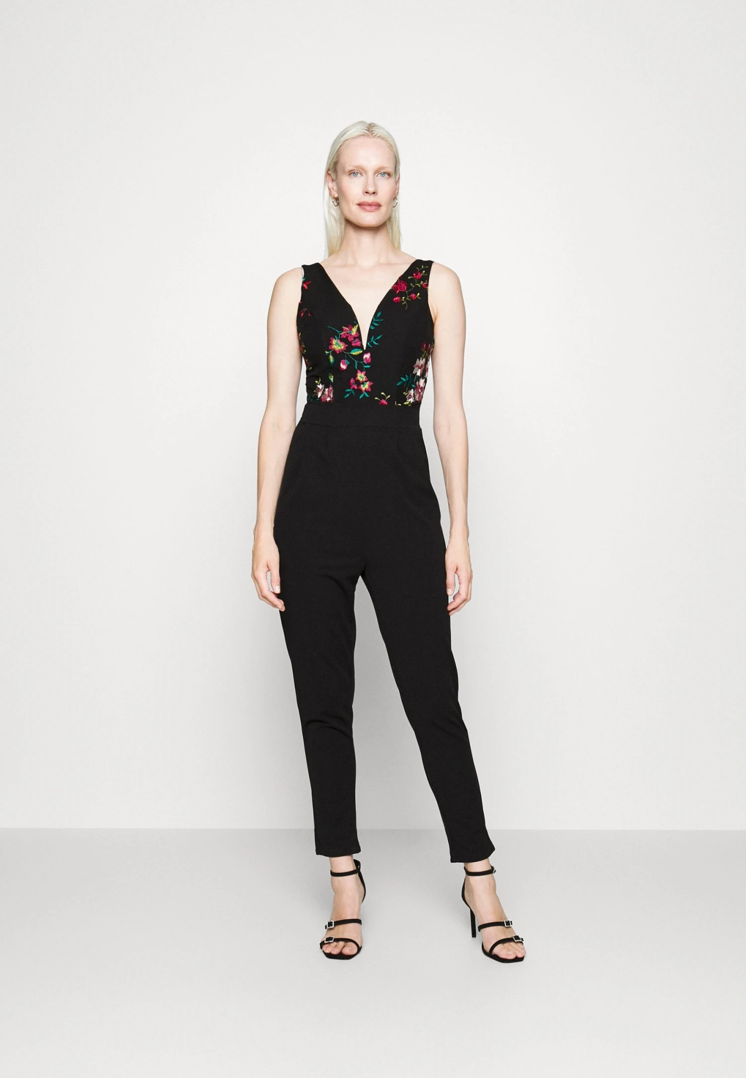 Contrast Plunge - Jumpsuit - Black 3 Contrast Plunge - Jumpsuit - Black