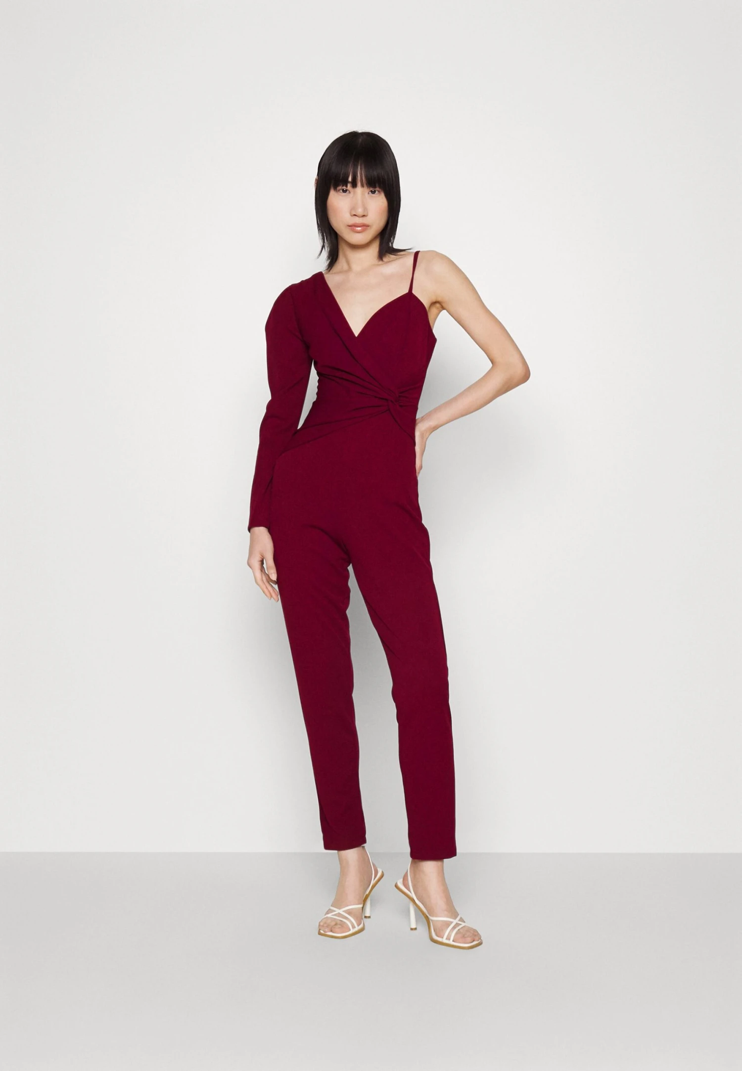 Wal G Ciaramin One Sleeve Jumpsuit - Jumpsuit - Berry Wine 4 Wal G Ciaramin One Sleeve Jumpsuit - Jumpsuit - Berry Wine - Afbeelding 2