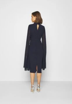 Wal G Cape Sleeve Dress - Cocktailjurk - Navy Blue 10 Wal G Cape Sleeve Dress - Cocktailjurk - Navy Blue -Wal G 9583139ed6d04f50800757bd304164be
