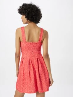 Wal G Cocktailjurken Cocktailjurk HALO Dames Rood 10 Wal G Cocktailjurken Cocktailjurk HALO Dames Rood -Wal G a101d68f312b585c7437cb3d7cb7675e