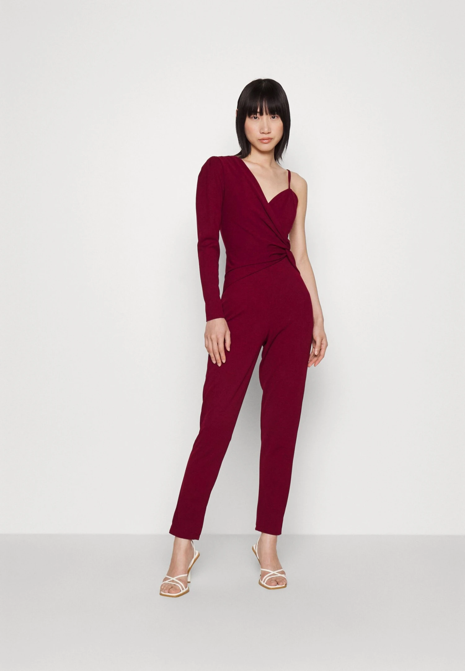Wal G Ciaramin One Sleeve Jumpsuit - Jumpsuit - Berry Wine 3 Wal G Ciaramin One Sleeve Jumpsuit - Jumpsuit - Berry Wine