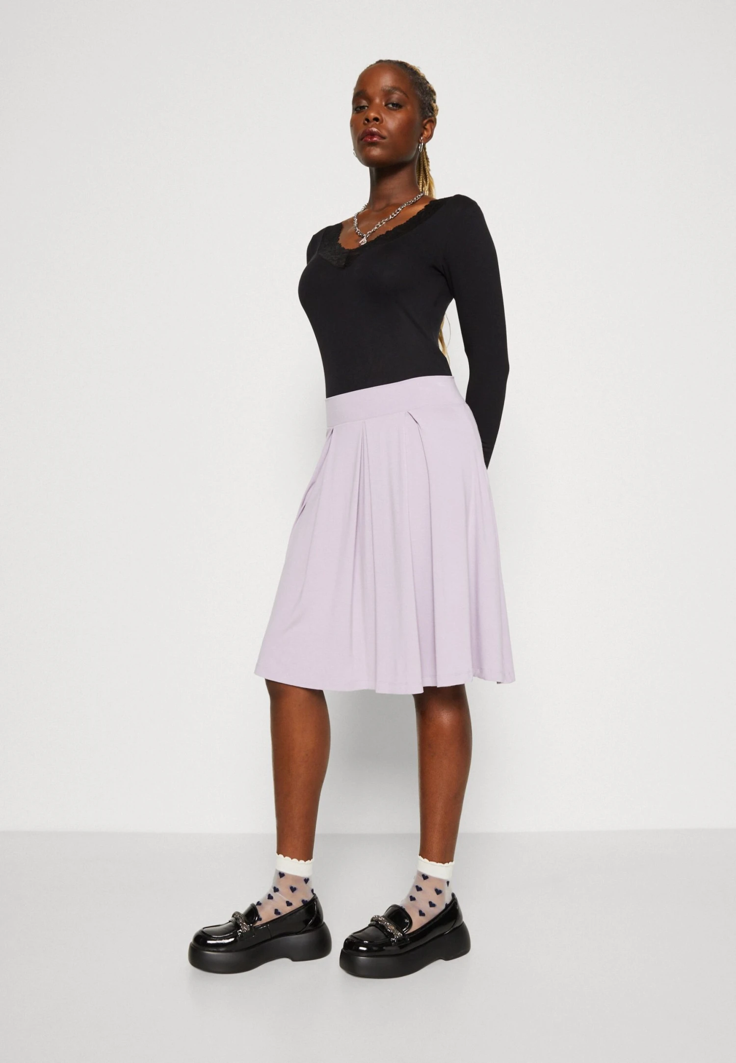 Wal G Summer Essentials Wendy Skater Skirt - Plooirok - Lavender Frost 6 Wal G Summer Essentials Wendy Skater Skirt - Plooirok - Lavender Frost - Afbeelding 4