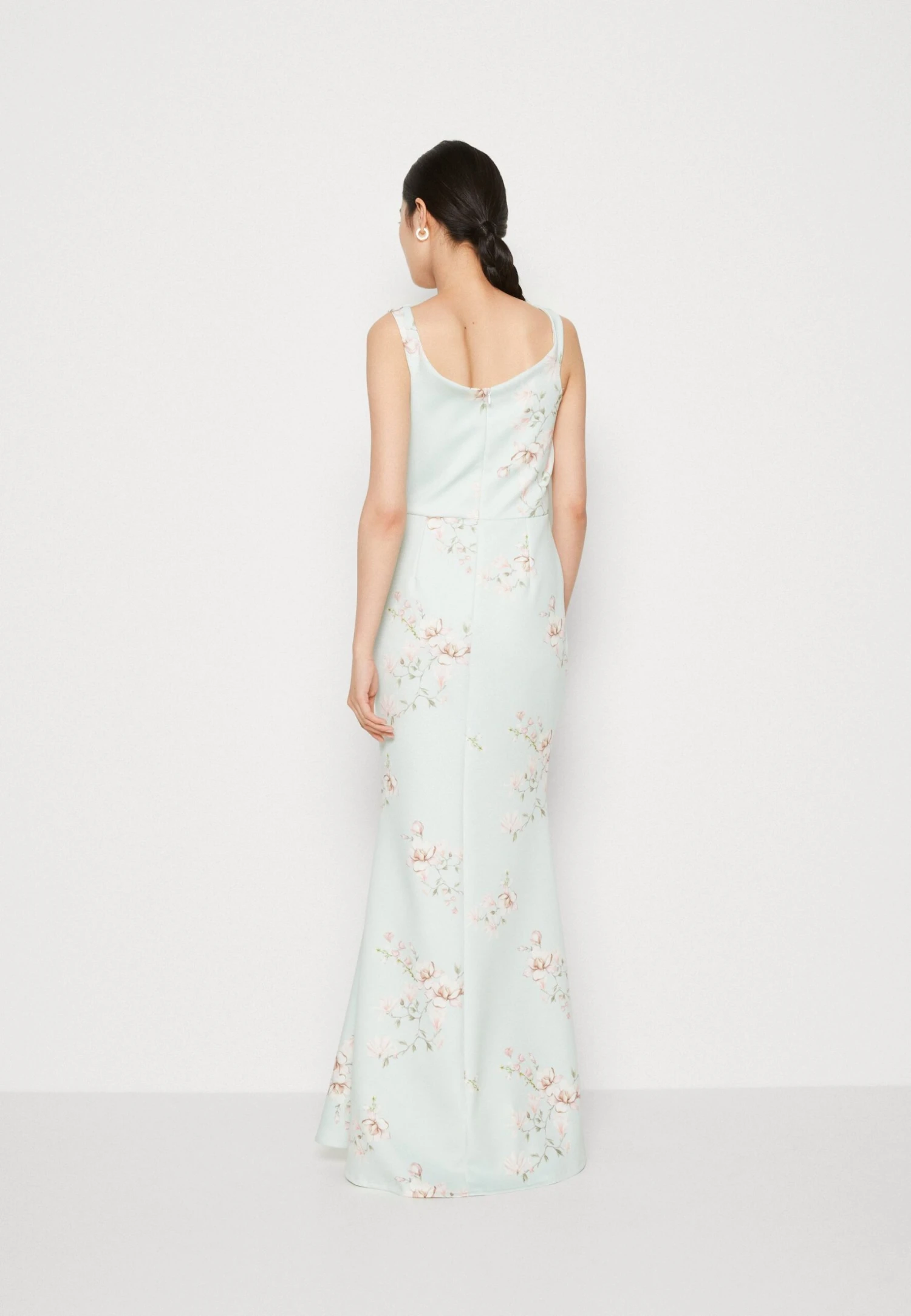 Wal G Wedding Kai V Neck Print Maxi - Galajurk - Sage Green 5 Wal G Wedding Kai V Neck Print Maxi - Galajurk - Sage Green - Afbeelding 3