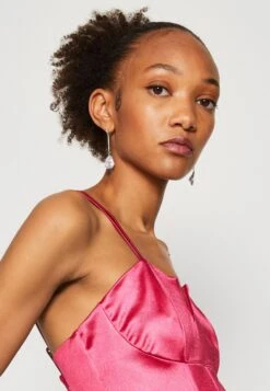 Wal G Saira Midi - Etui-Jurk - Fuchsia 11 Wal G Saira Midi - Etui-Jurk - Fuchsia -Wal G cba4a2ff9a7f448a8d7644469a3b8bb0