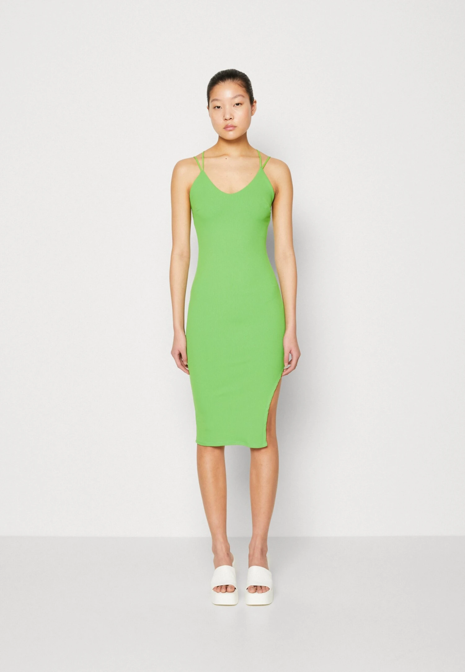 Wal G Cruise Collection Libby Strappy Midi Dress - Jerseyjurk - Leaf Green 3 Wal G Cruise Collection Libby Strappy Midi Dress - Jerseyjurk - Leaf Green