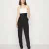 Wal G Janya Contrast - Jumpsuit - Black/White 2 Wal G Janya Contrast - Jumpsuit - Black/White -Wal G ccb082efcd0d446d91da0385e74c5691