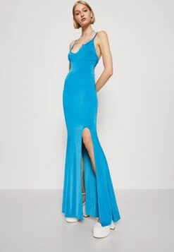 Wal G Rosie Strappy - Maxi-Jurk - Ocean Blue 11 Wal G Rosie Strappy - Maxi-Jurk - Ocean Blue -Wal G d43f5bd38c334dfebdd46b1c1790f61d