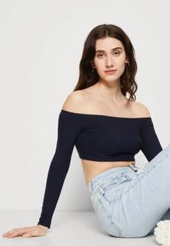 Wal G Hollie Off Shoulder Crop - Longsleeve - Navy 11 Wal G Hollie Off Shoulder Crop - Longsleeve - Navy -Wal G e04edce4b37e427192da6a2b0589f6d6