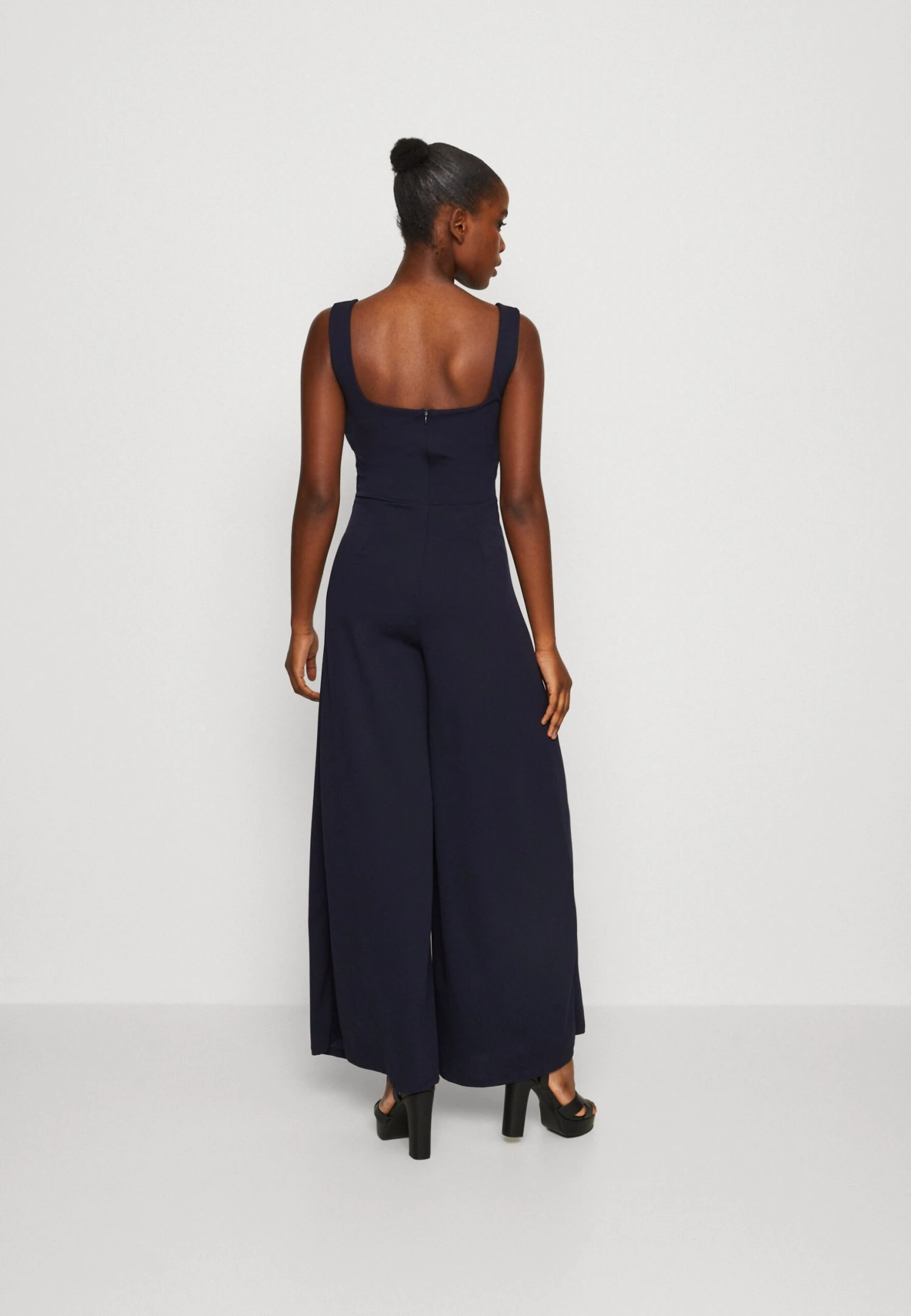 Wal G Rian Wide Leg Pleat - Jumpsuit - Navy Blue 5 Wal G Rian Wide Leg Pleat - Jumpsuit - Navy Blue - Afbeelding 3