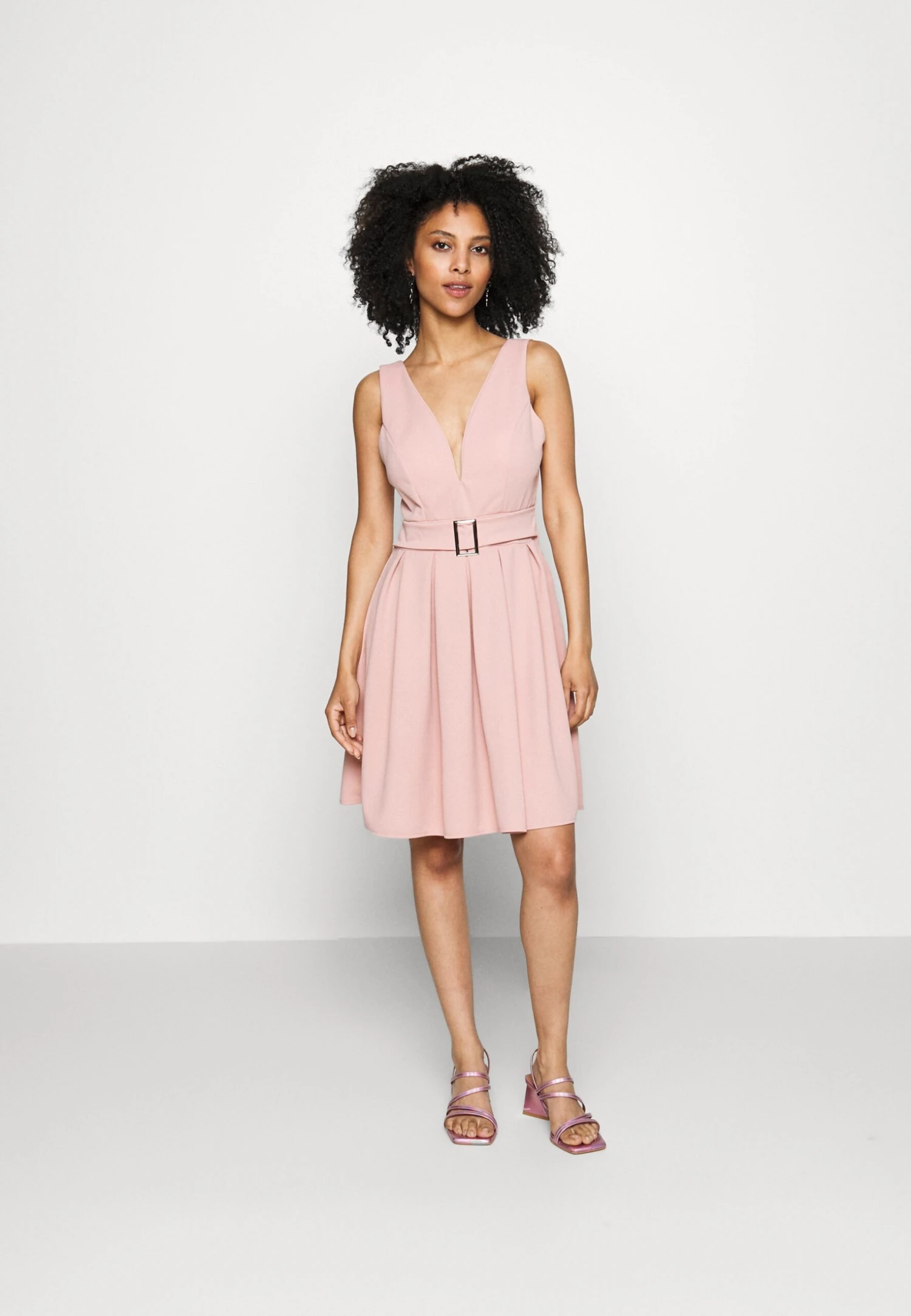 Debbie Buckle Skater Dress - Cocktailjurk - Blush Pink 4 Debbie Buckle Skater Dress - Cocktailjurk - Blush Pink - Afbeelding 2