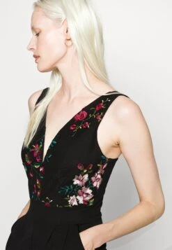 Contrast Plunge - Jumpsuit - Black 12 Contrast Plunge - Jumpsuit - Black -Wal G fc821fffab3a480d8a08d740b9ef7b32