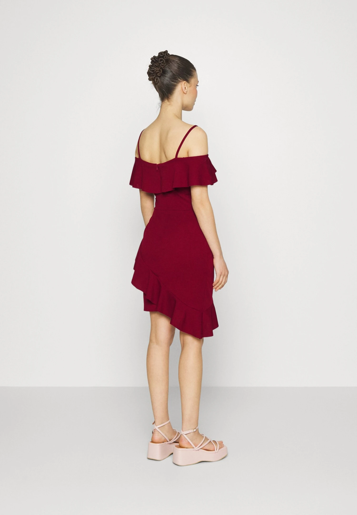 Revra Strappy Frill Skater - Jerseyjurk - Berry Wine 5 Revra Strappy Frill Skater - Jerseyjurk - Berry Wine - Afbeelding 3